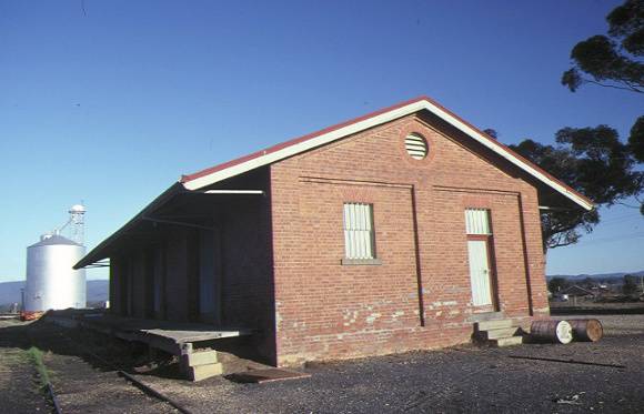 avoca railway station york avenue avoca goods shed aug1984