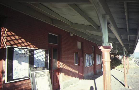 avoca railway station york avenue avoca platform view aug1984