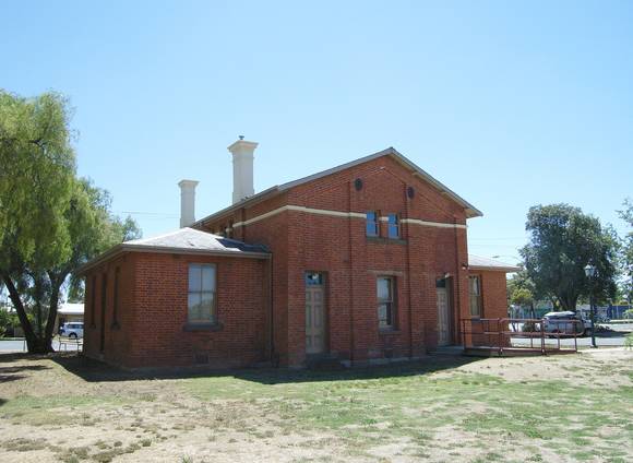 FORMER PLEASANT CREEK COURT HOUSE SOHE 2008