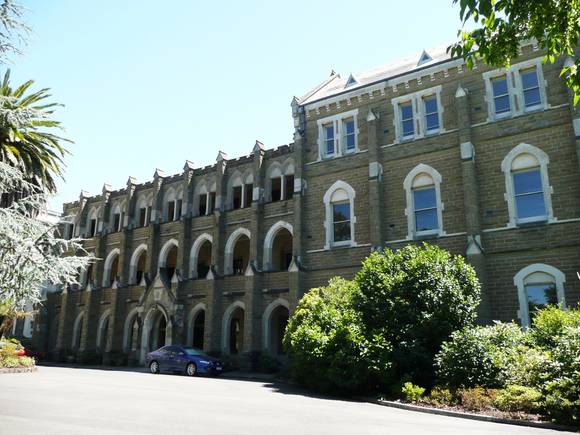 FORMER MARYS MOUNT CONVENT SOHE 2008