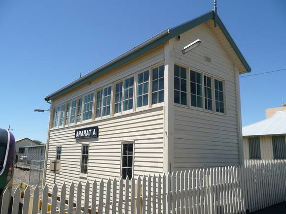SIGNAL BOX A AND SIGNAL POSTS SOHE 2008