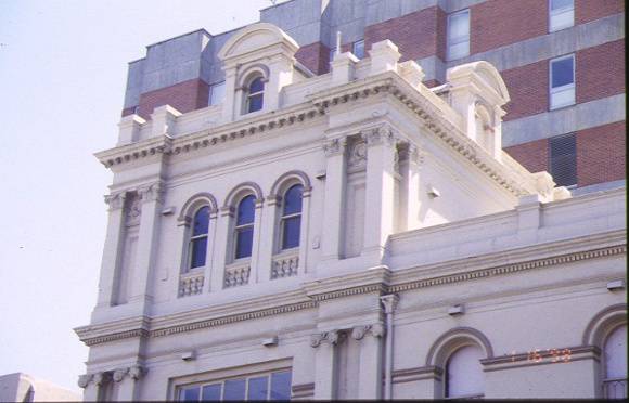 aubrey bowen wing royal victorian eye & ear hospital morrison place east melbourne facade detail jan1998