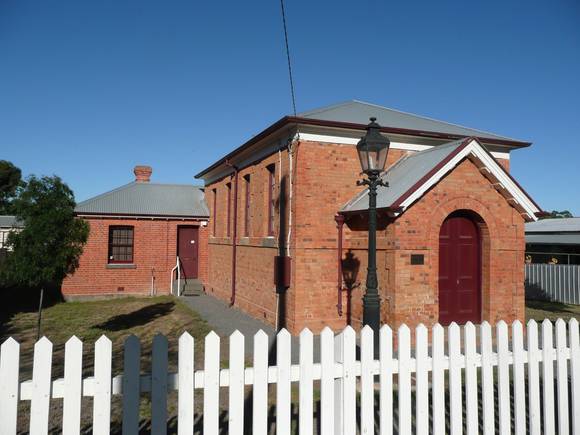 FORMER AVOCA COURT HOUSE SOHE 2008