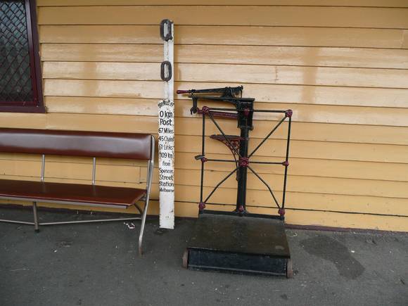 QUEENSCLIFF RAILWAY STATION SOHE 2008