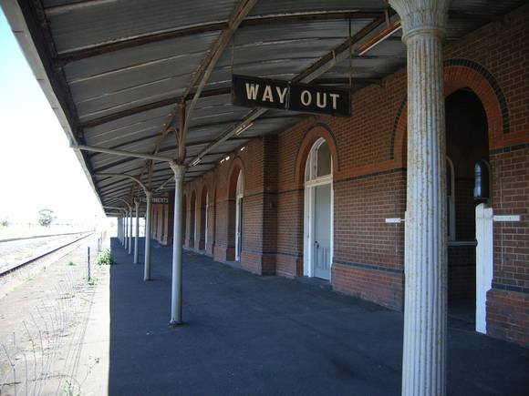 SERVICETON RAILWAY STATION SOHE 2008