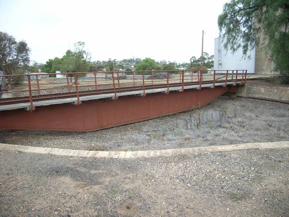WYCHEPROOF RAILWAY STATION SOHE 2008