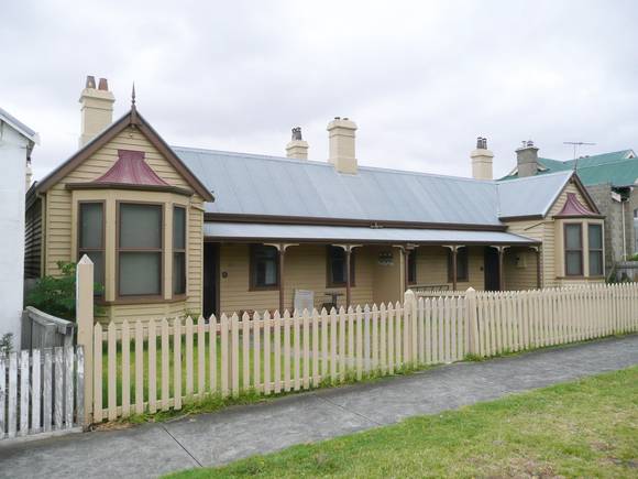PILOTS COTTAGES SOHE 2008