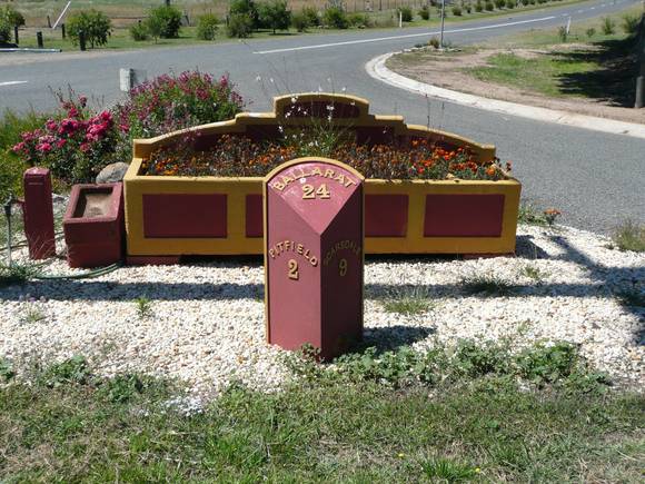 CAST IRON MILEPOSTS SOHE 2008