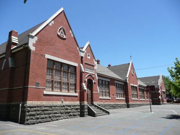 PRIMARY SCHOOL NO.33 SOHE 2008