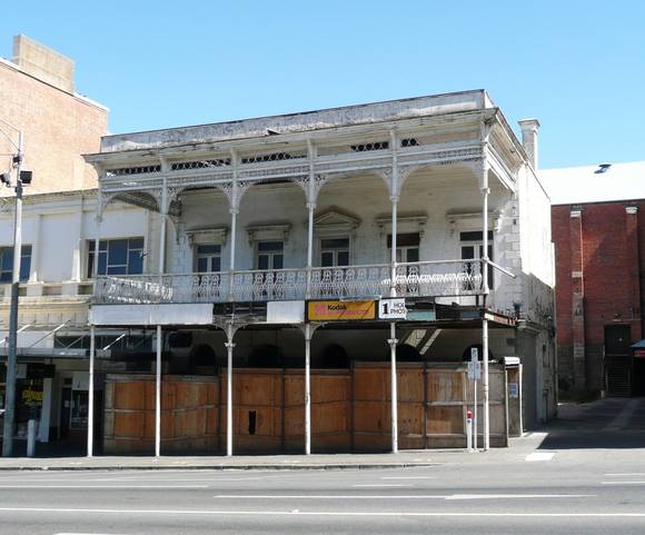 FORMER UNICORN HOTEL FAADE AND VERANDAH SOHE 2008