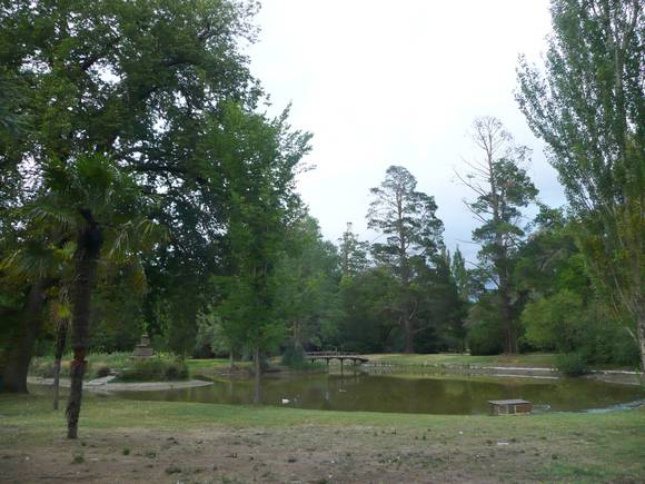MALMSBURY BOTANIC GARDENS AND TOWN HALL SOHE 2008