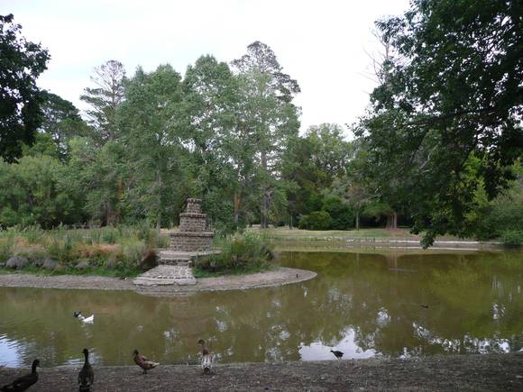 MALMSBURY BOTANIC GARDENS AND TOWN HALL SOHE 2008