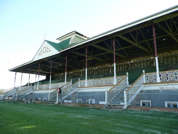 CAMPERDOWN TURF CLUB GRANDSTAND SOHE 2008