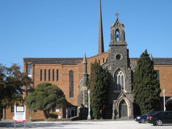 H0124 St Andrews Brighton church exterior view of 1857 building May 2009