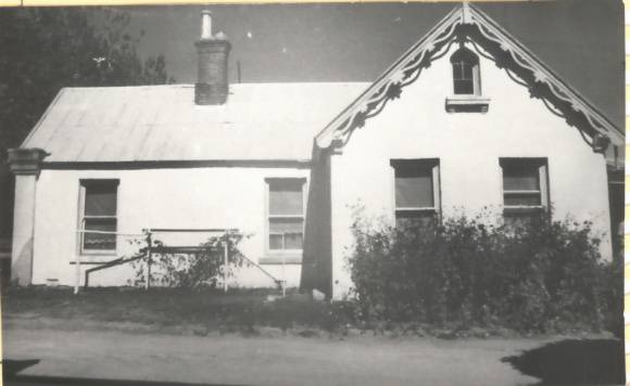 B2999 39 Finch St Beechworth