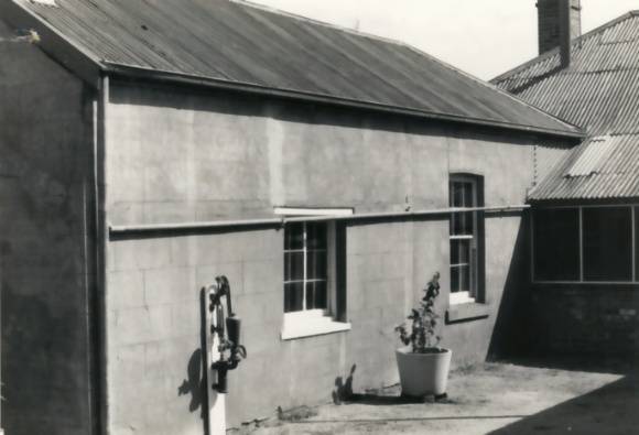 B2719 Englefield Homestead, Balmoral 