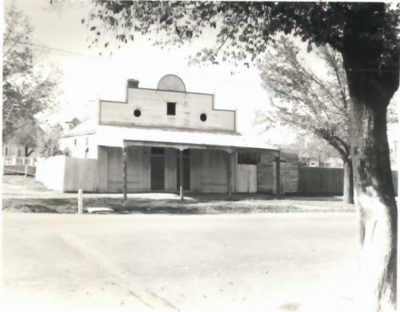B2720 Chinese Masonic Hall