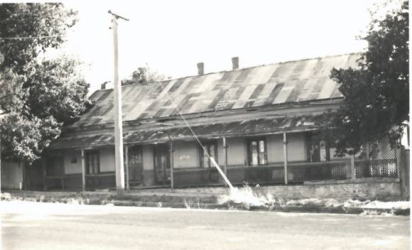 B2501 London Tavern Beechworth 