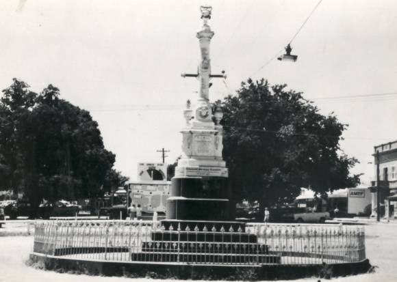 B2555 Police Memorial 