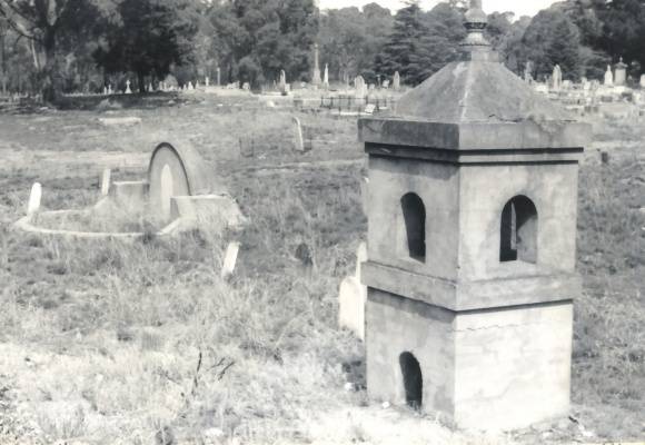 B2089 Chinese Funerary Ovens 