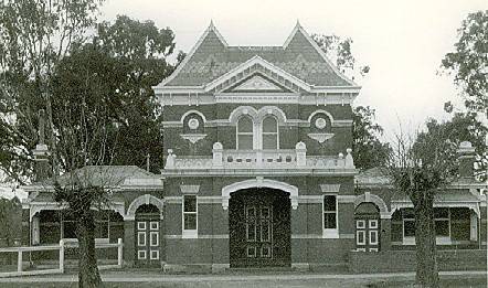 B2200 Former Court House