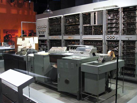 PROV H2217 CSIRAC on display