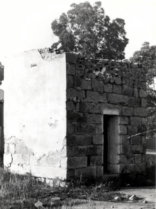 B2205 Former Vault of Old Colonial Bank 