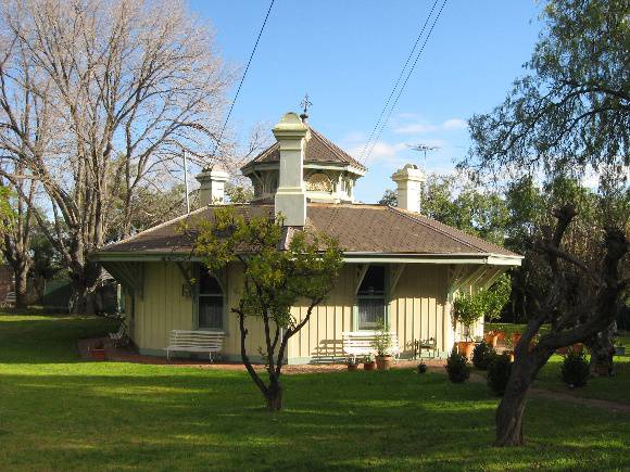 Flemington racecourse_former Convalescent jockeys Lodge_KJ_July 09 july 09
