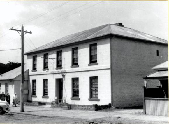 B0880 Victoria Guest House 1958