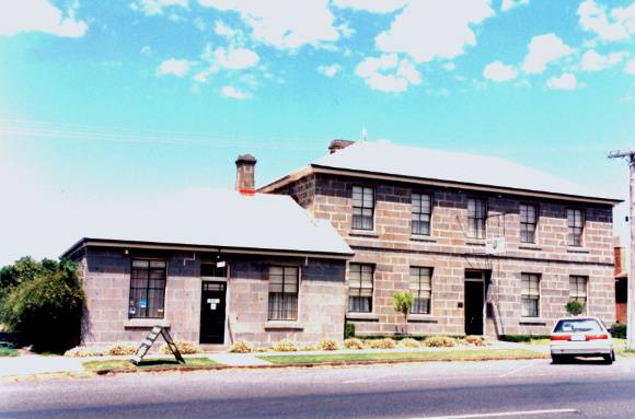 B0880 Victoria Guest House 1995