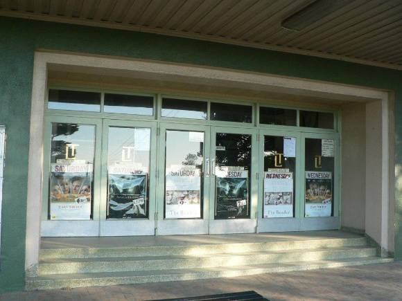 Lorne Cinema detail of entrance 2009
