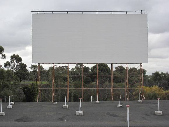 Coburg Drive In_8 May 2009_mz_Screen 2
