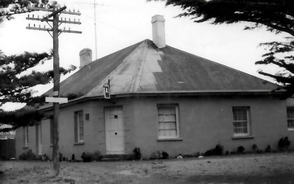 B0764 Former Royal Merrijig Inn 