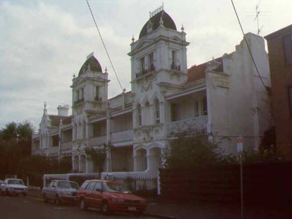 1 marion tce burnett st st kilda ac2 apr1999