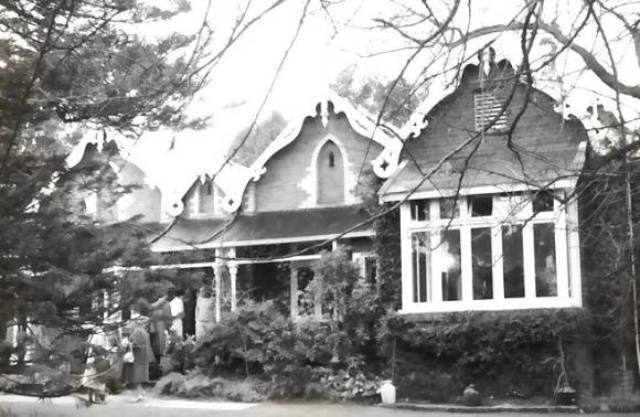 B1160 Roseneath 37 Pakington St Kew