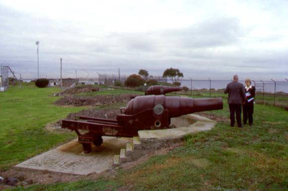 1 fort gellibrand point gellibrand williamstown gun emplacements pm2 july1999
