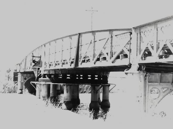 B2379 Swing Bridge Longford
