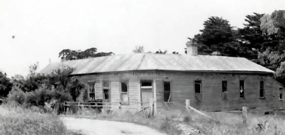 B2585 Wattle Hill Hotel 