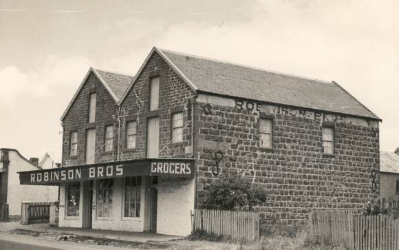 B0727 Pair of Shops