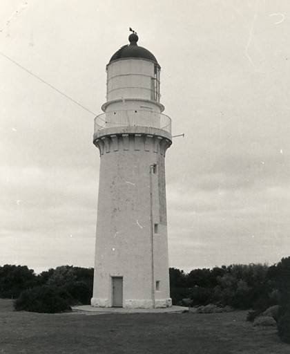B3306 Lighthouse & Keeper's Cottage 