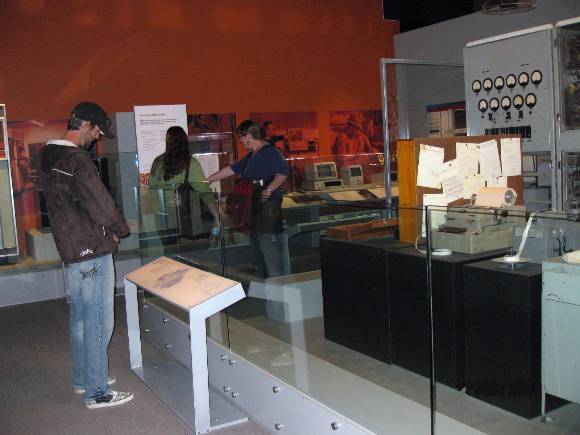PROV H2217 CSIRAC display with visitors