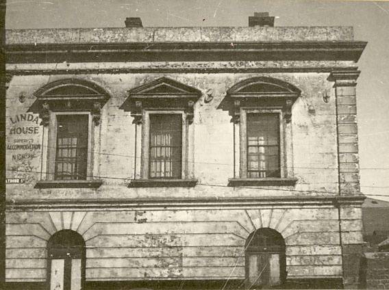 B0416 Olinda Houe cnr King & Latrobe St s Melbourne