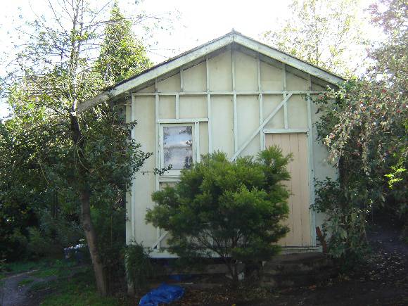 murray griffin house heidelberg  East facade of shed