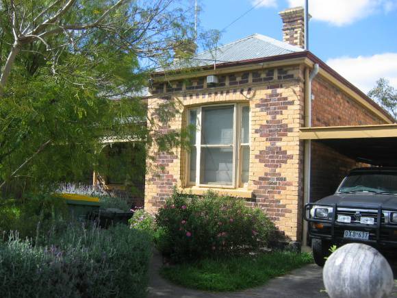 7 Garnet Street