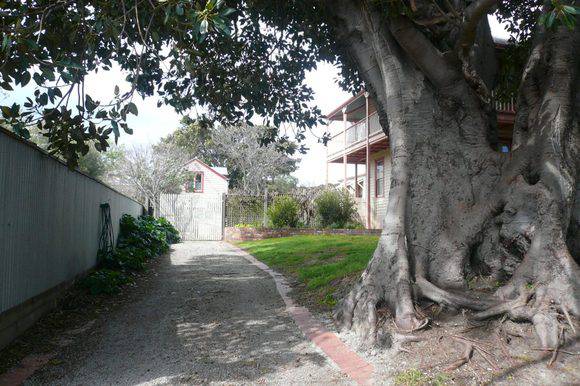 Queenscliff Hotel, 16 Gellibrand Street