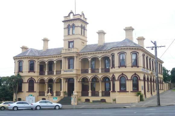 Royal Hotel, 34-38 King Street, Queenscliff