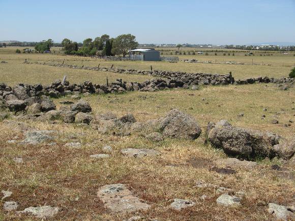 Clonad_Epping_sheepyard remnants_KJ_Nov 09