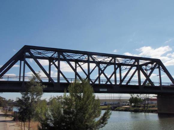 HO107(2) - Rail Bridge over Maribyrnong River & Tunnel, Bunbury Street, Footscray.JPG