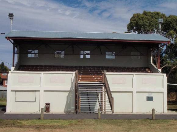 HO137 - Grandstand, Maribyrnong Reserve, Maribyrnong.JPG