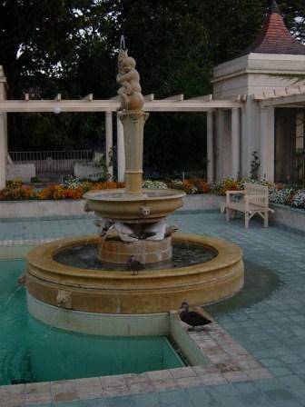 BOOO5 Ripponlea Fountain